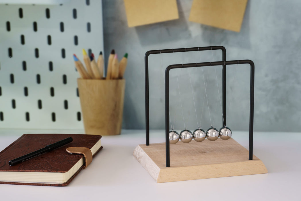 Newtons Cradle Beach Timber 18cm