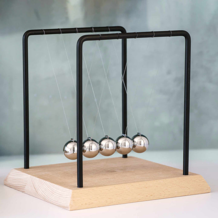 Newtons Cradle Beach Timber 18cm