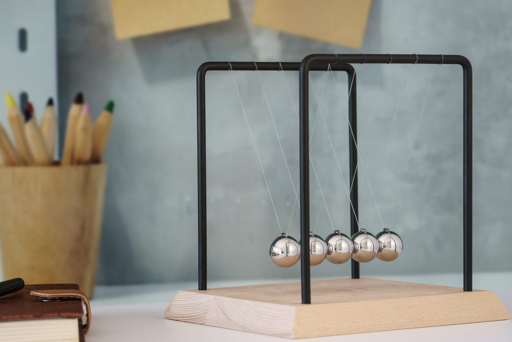 Newtons Cradle Beach Timber 18cm