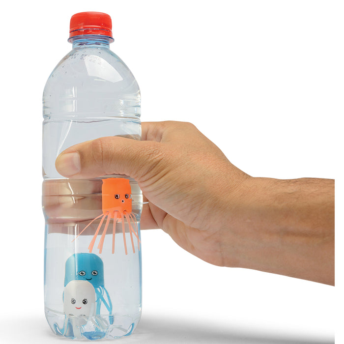 Jellyfish Diver in beaker